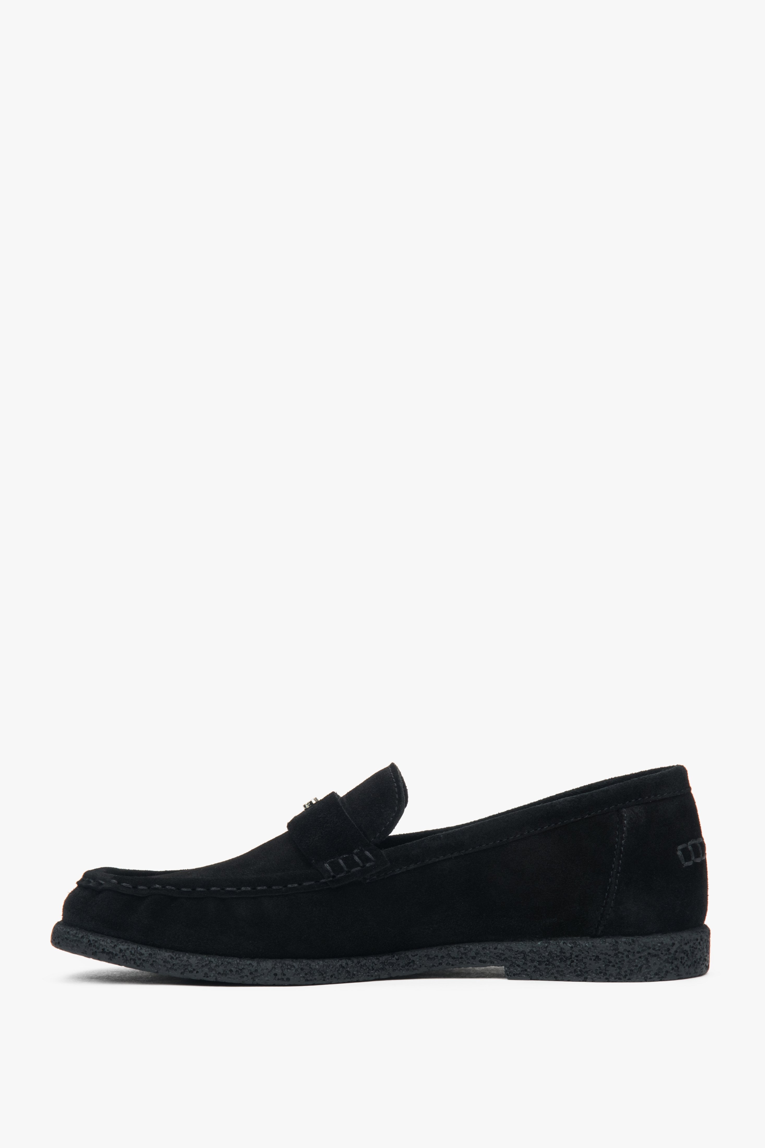 A pair of women's black loafers by Estro (ER00118014), crafted from premium Italian velour.