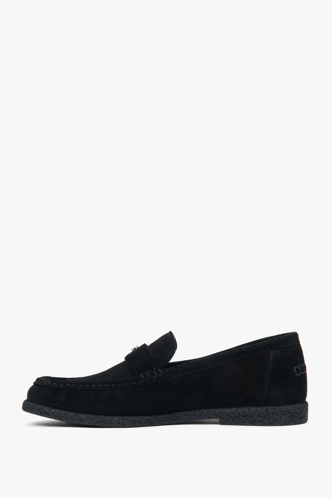 A pair of women's black loafers by Estro (ER00118014), crafted from premium Italian velour.