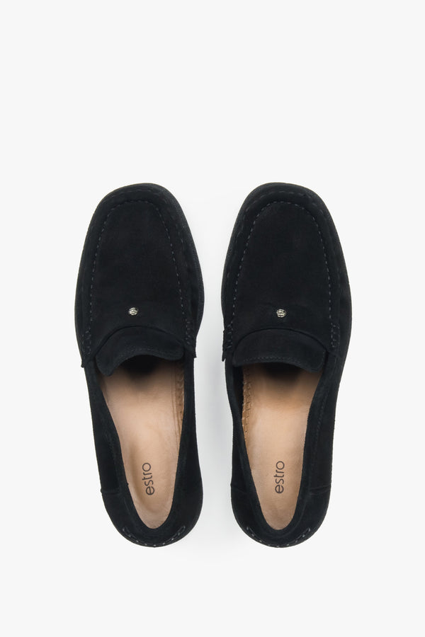 Estro ER00118014: women's black loafers featuring a premium Italian velour upper.