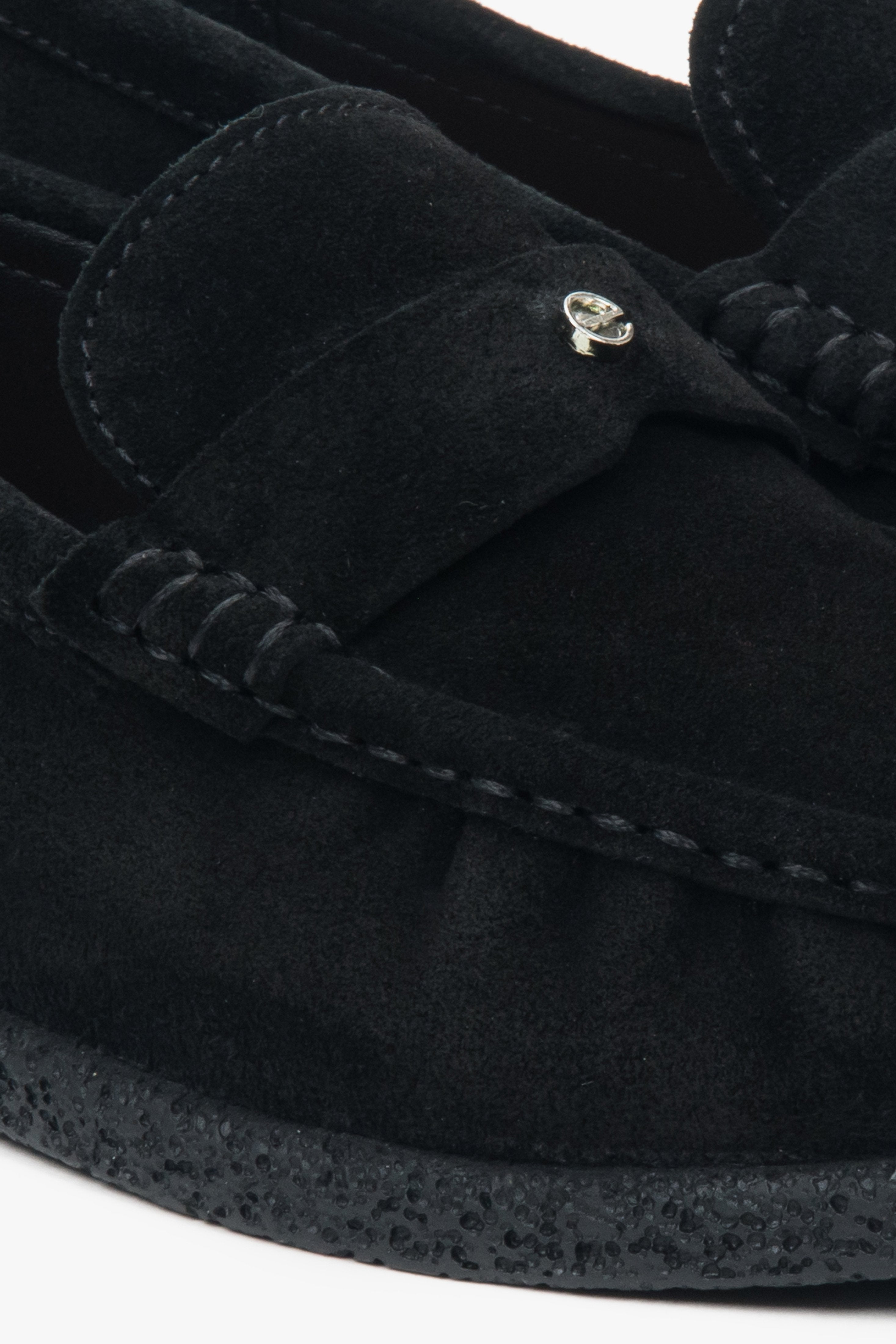 A pair of women's black loafers made from premium Italian velour from the Estro collection.