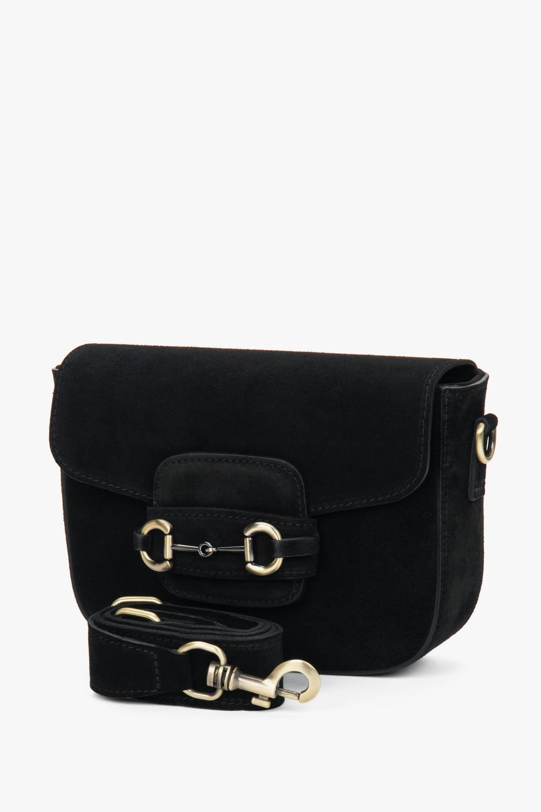 A premium Italian velour shoulder bag for women in a classic black color by Estro.
