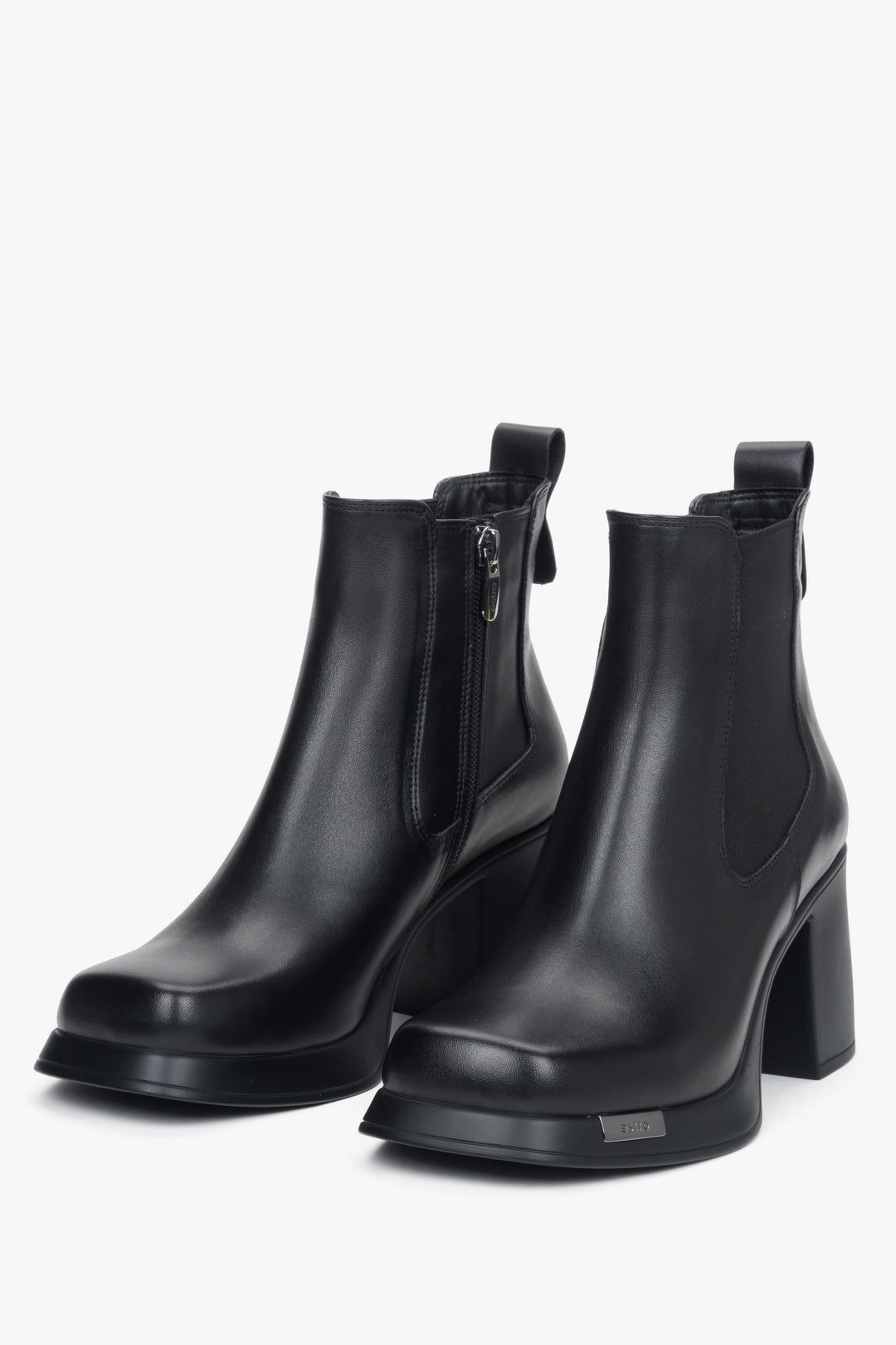 A pair of women's black ankle boots by Estro (ER00118210), crafted from genuine leather with a block heel.