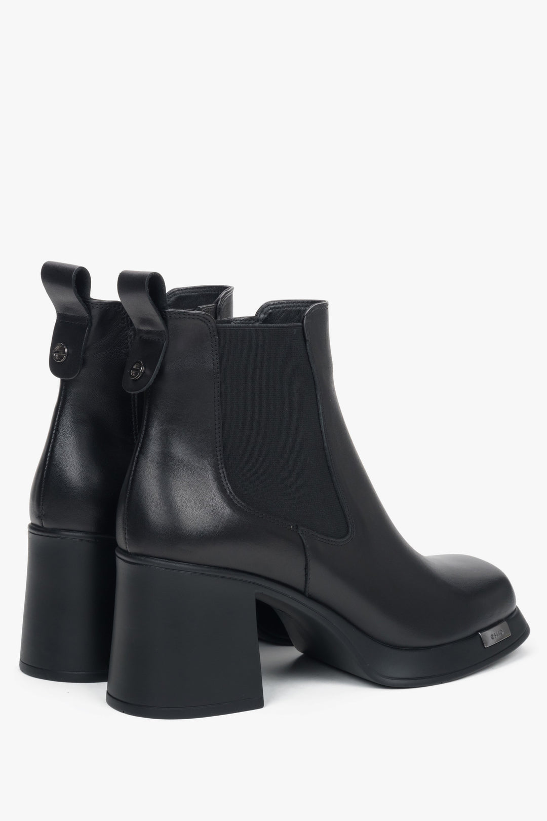 Side profile of the women's Estro black leather ankle boot, highlighting the block heel design.