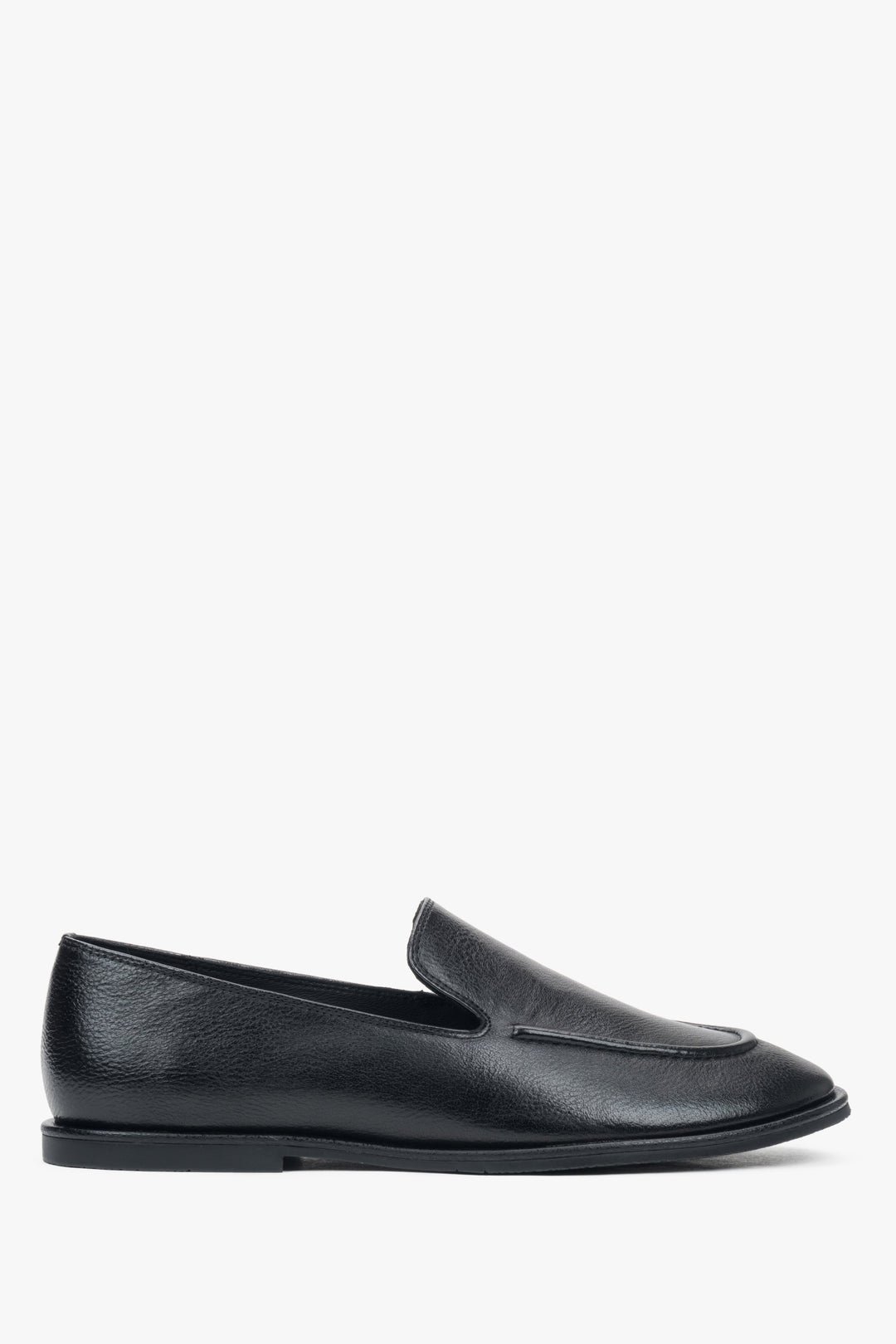 Women's black flat loafers in genuine leather by Estro.