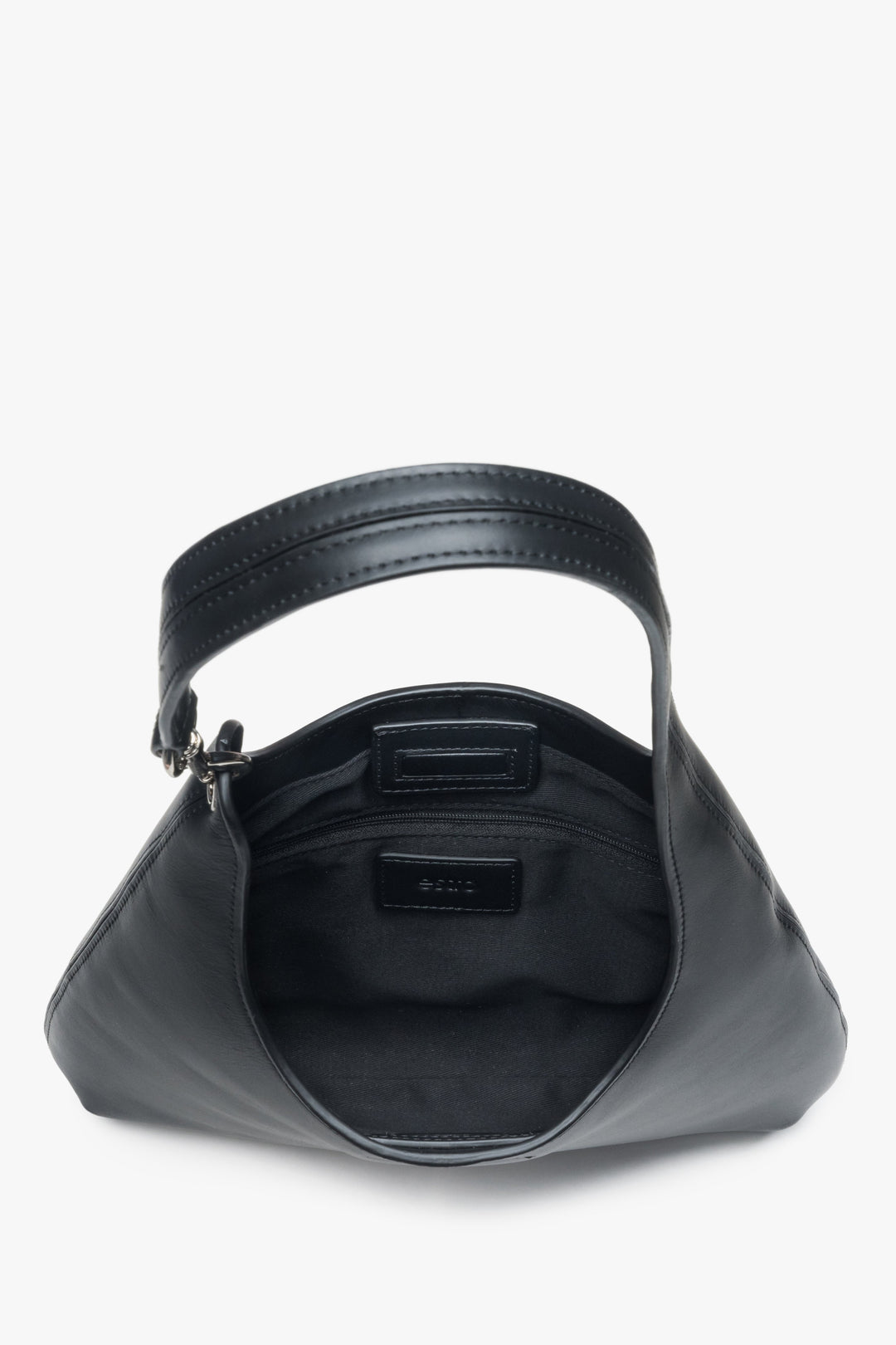 Women's black shopper bag in genuine leather by Estro.