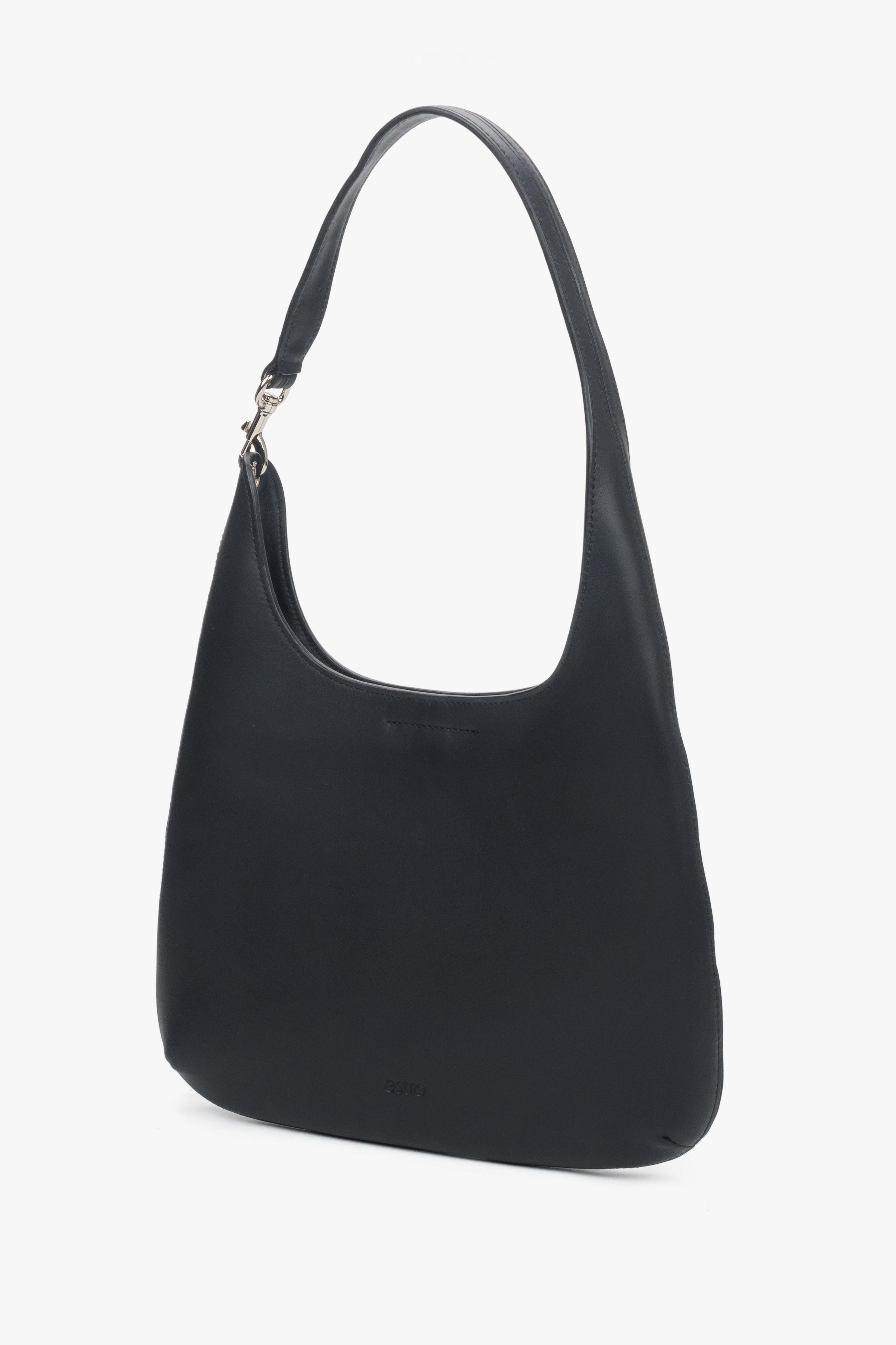 A women's shopper bag in black, crafted from genuine leather by Estro.
