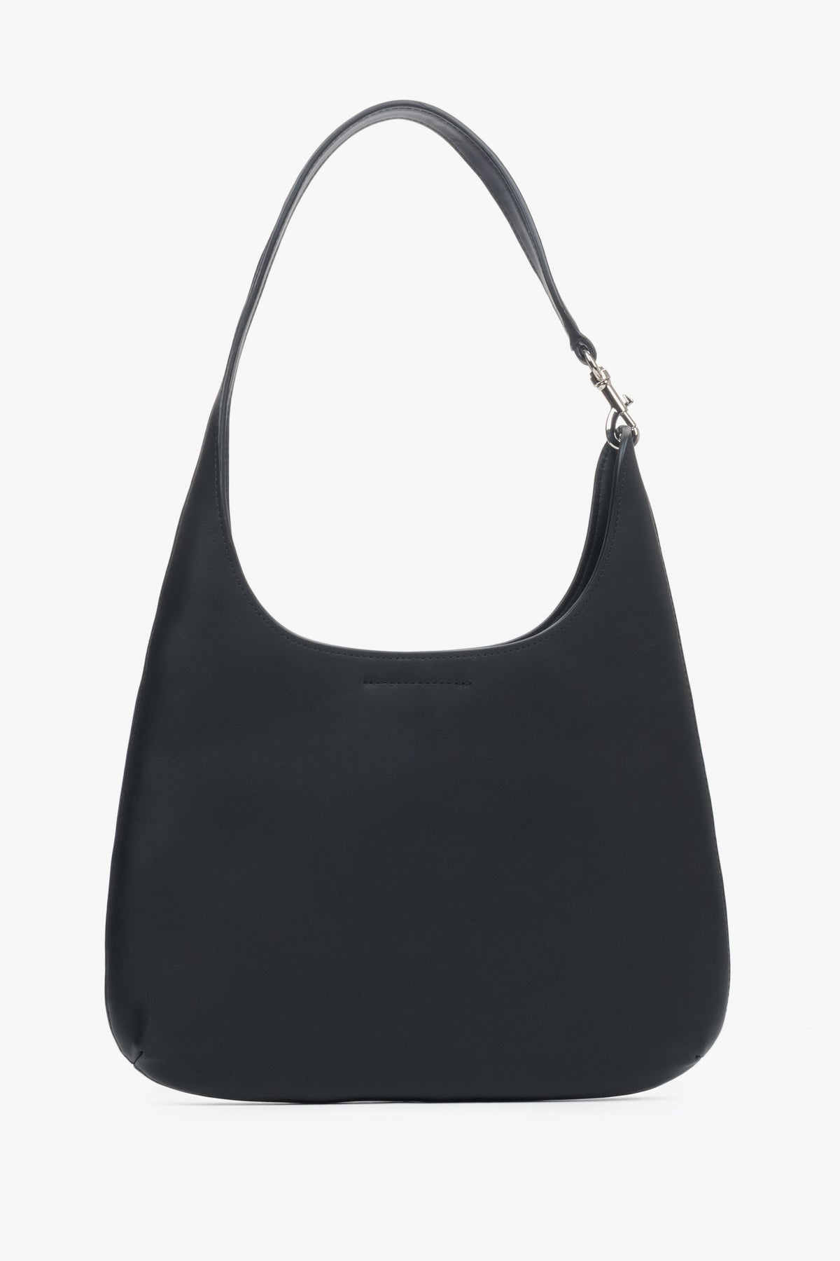 A spacious shopper bag for women by Estro, made from classic black genuine leather.