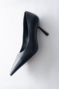 Women's Black Pointed-Toe Pumps made of Genuine Leather Estro ER00117995.
