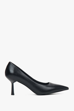 Women's black pointed-toe pumps made of genuine leather by Estro.