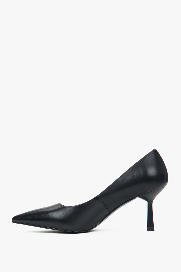 Side profile of the women's Estro pointed-toe pump, showing the black genuine leather and heel.