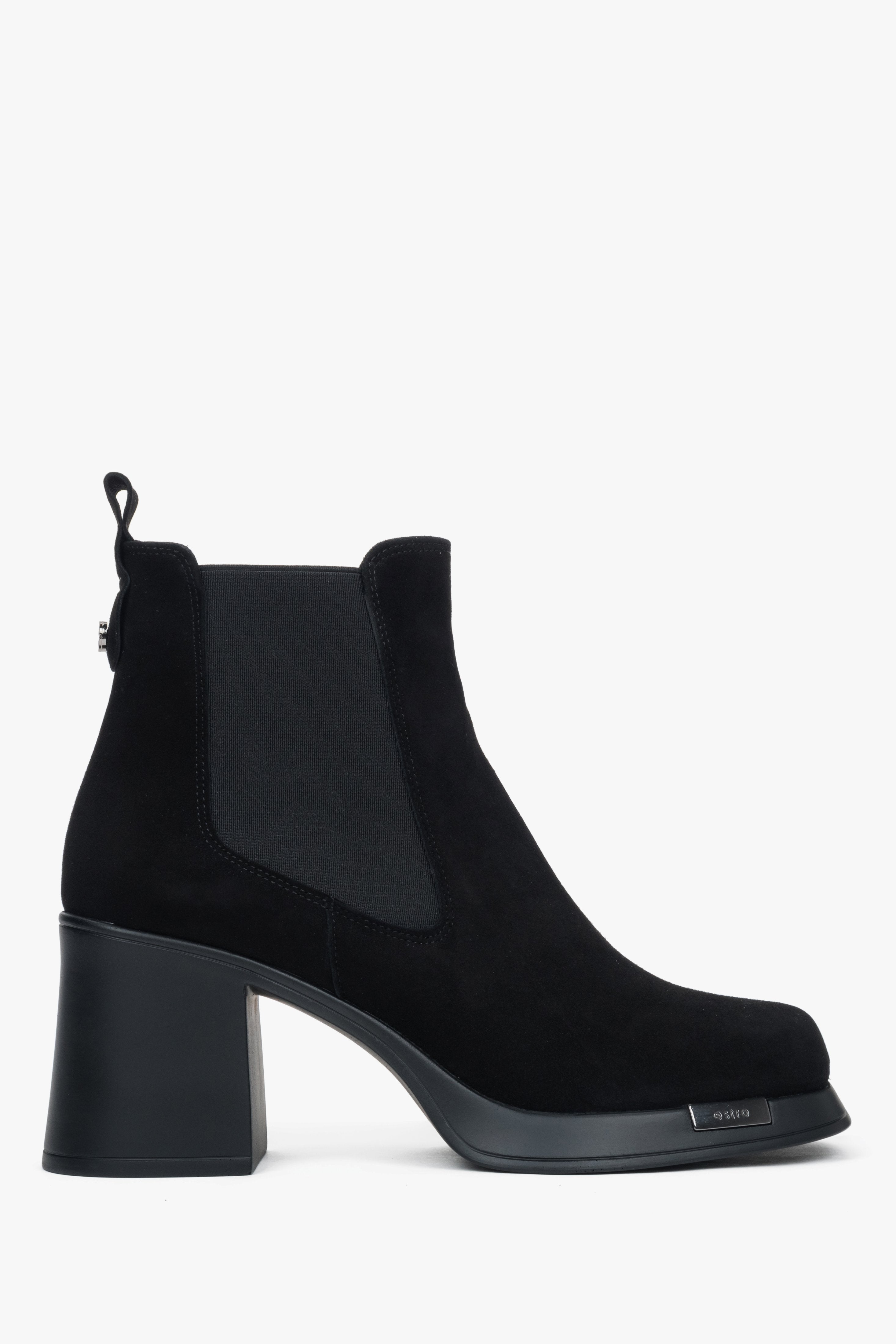 Women's Black Velour Block Heel Ankle Boots Estro ER00118218.