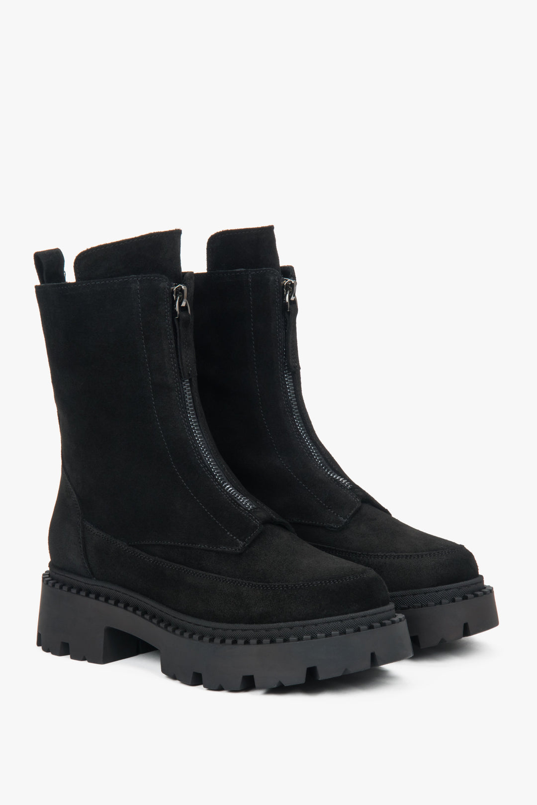 Women's black ankle boots by Estro (ER00118125) made of genuine Italian velour with light insulation.