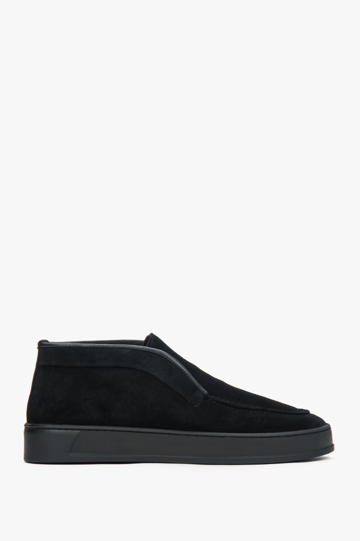 Women's Black High Ankle Loafers made of Genuine Italian Premium Velour Estro ER00118193.