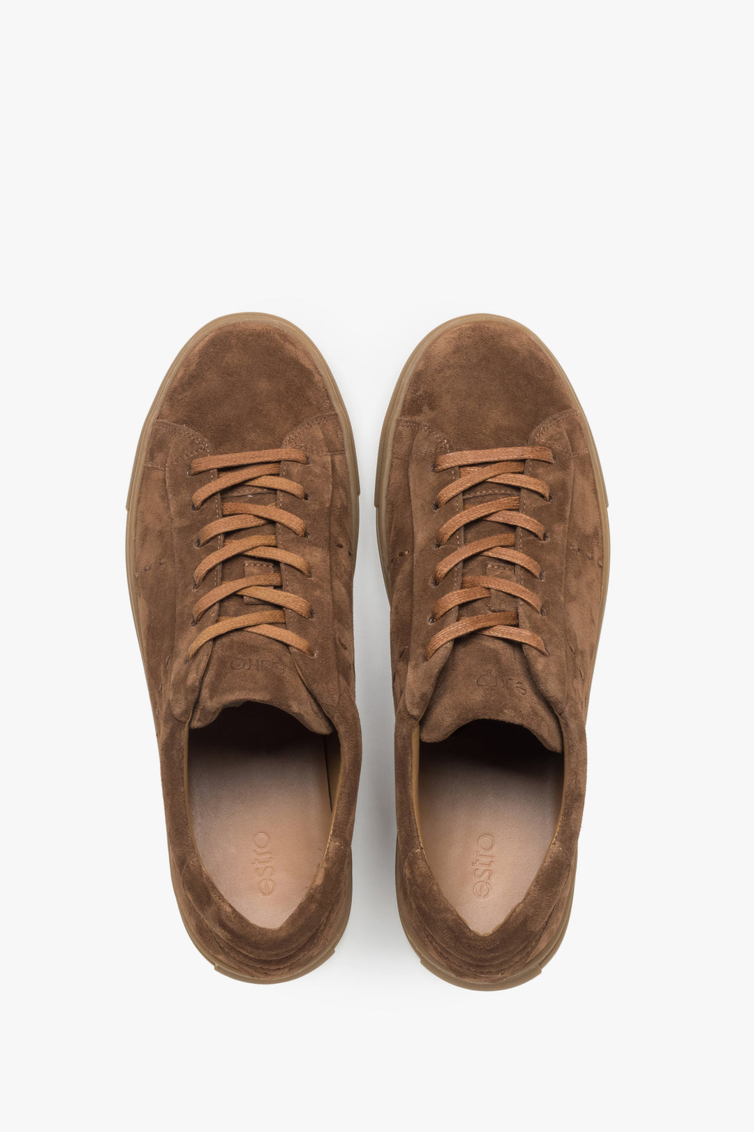 Estro: men's brown sneakers featuring a premium Italian genuine velour upper.