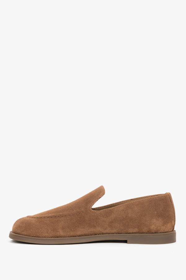 A pair of women's barefoot loafers in caramel brown, crafted from premium Italian velour by Estro.