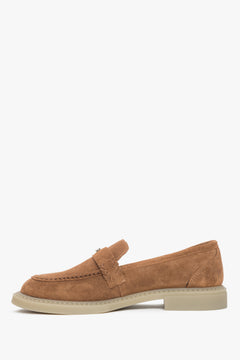 A pair of women's penny loafers in caramel brown, crafted from premium Italian velour by Estro.