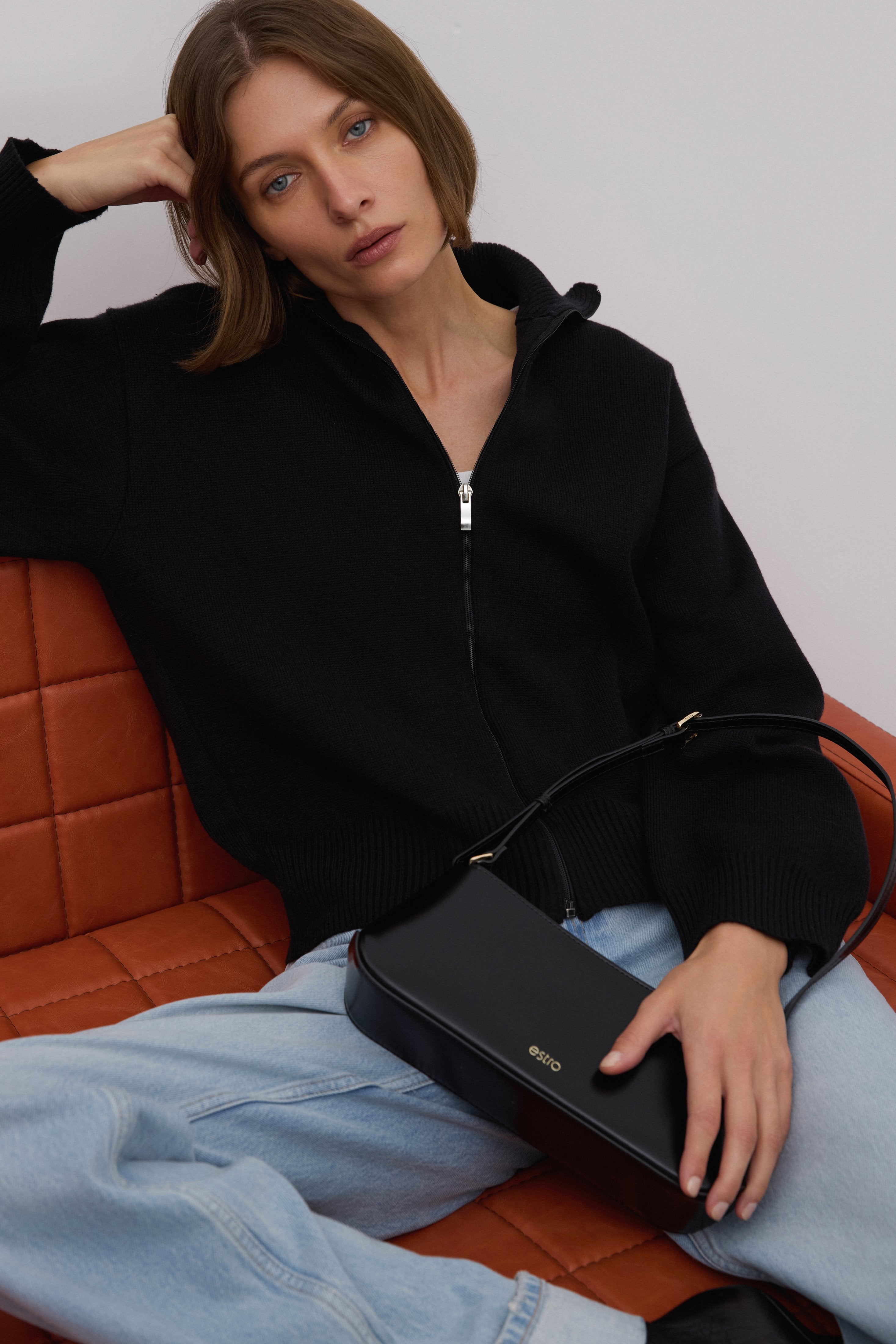 Classic Black Genuine Leather Women's Shoulder Bag Estro.