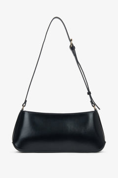 A classic black shoulder bag for women, made of genuine leather from the Estro collection.
