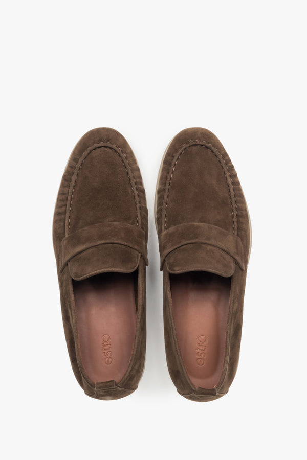 Men's classic brown loafers featuring a soft genuine velour upper.