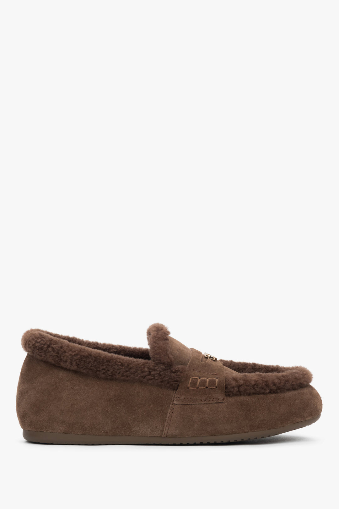 Side profile of the women's Estro fur-lined loafer, showing the dark brown velour and plush fur.