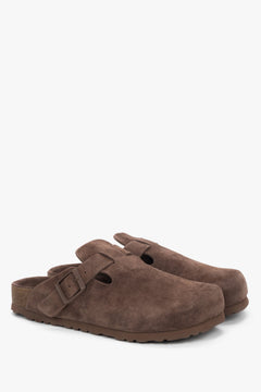 Women's Estro clog-style mules in dark brown, designed in soft genuine suede for comfort.