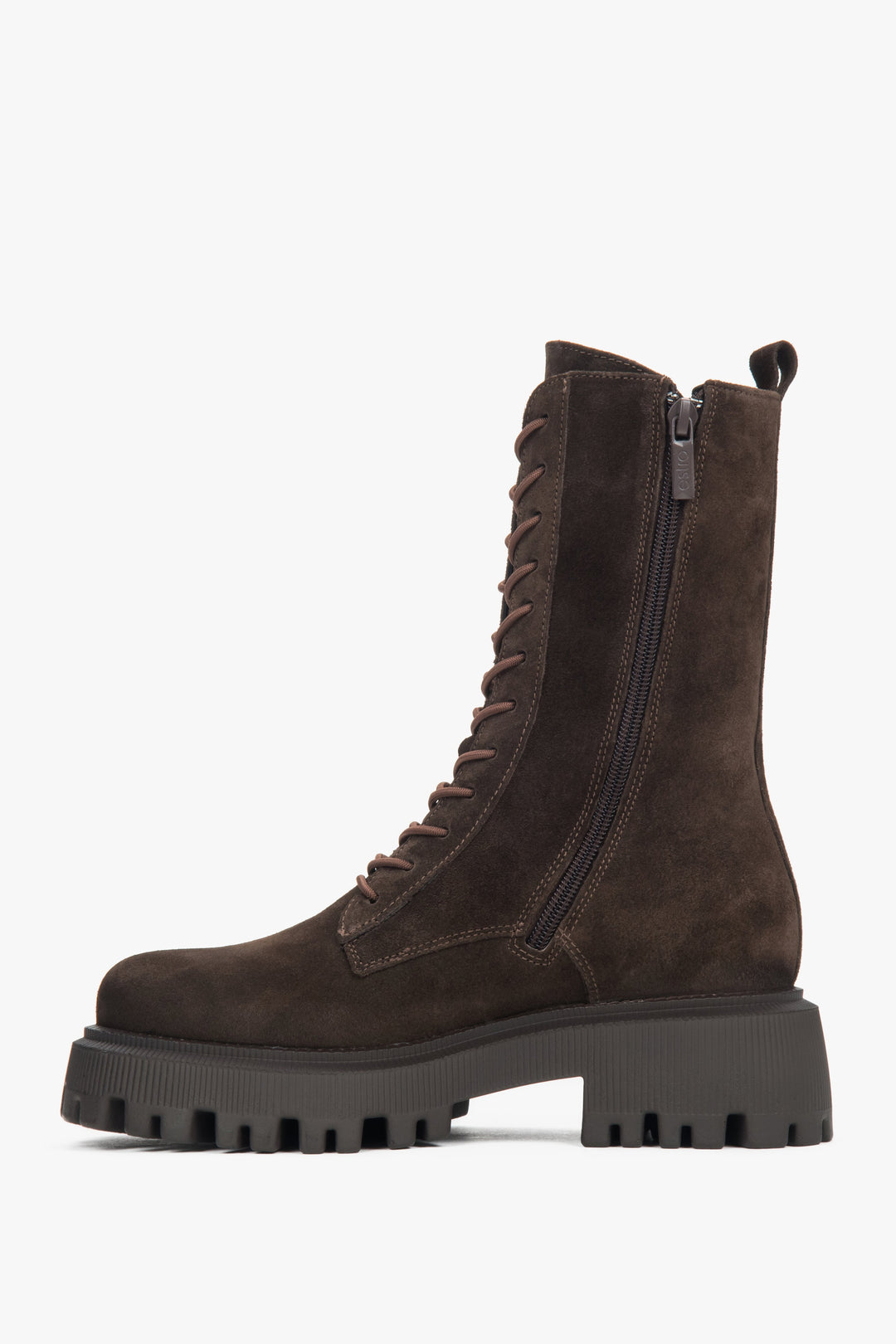 Estro ER00118117: women's ankle boots in saddle brown featuring a premium Italian genuine velour upper.