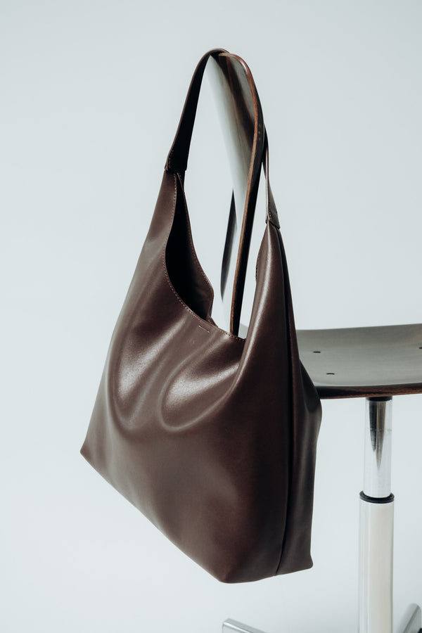 Women's Saddle Brown Shopper Bag made of Genuine Leather Estro ER00118028.