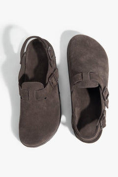 Women's Saddle Brown Closed-Toe Clog Sandals Made of Genuine Velour Estro ER00117215.