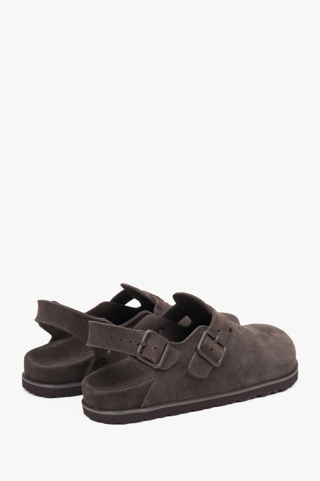 Side profile of the women's Estro clog sandal, showing the saddle brown genuine velour and closed-toe silhouette.
