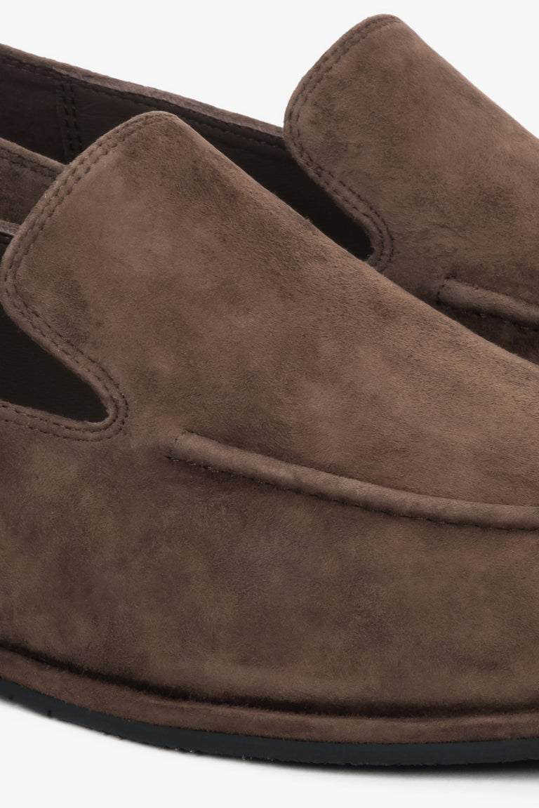 Women's Estro flat loafers in a classic saddle brown, designed in genuine velour for everyday comfort - a close-up on details.