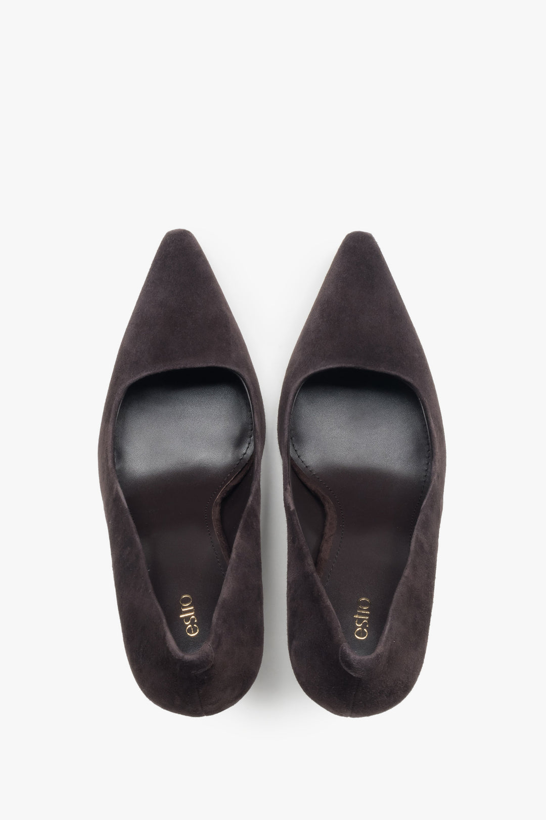 Estro: women's saddle brown heels featuring a genuine velour upper.