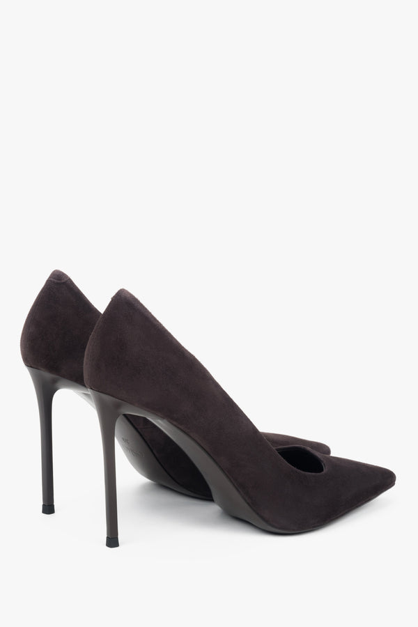 A pair of women's heels made from genuine velour in a rich saddle brown color, by Estro.