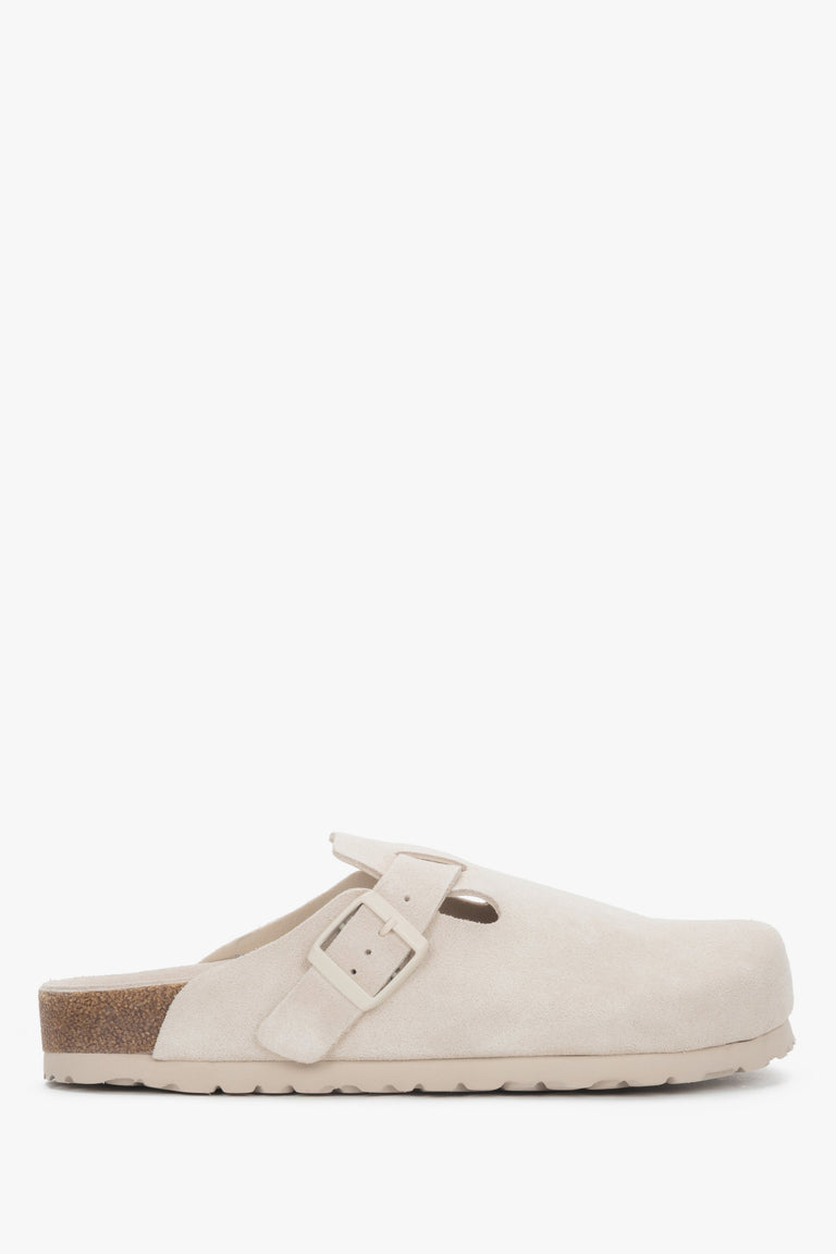 Women's white clog-style slides in genuine velour by Estro.