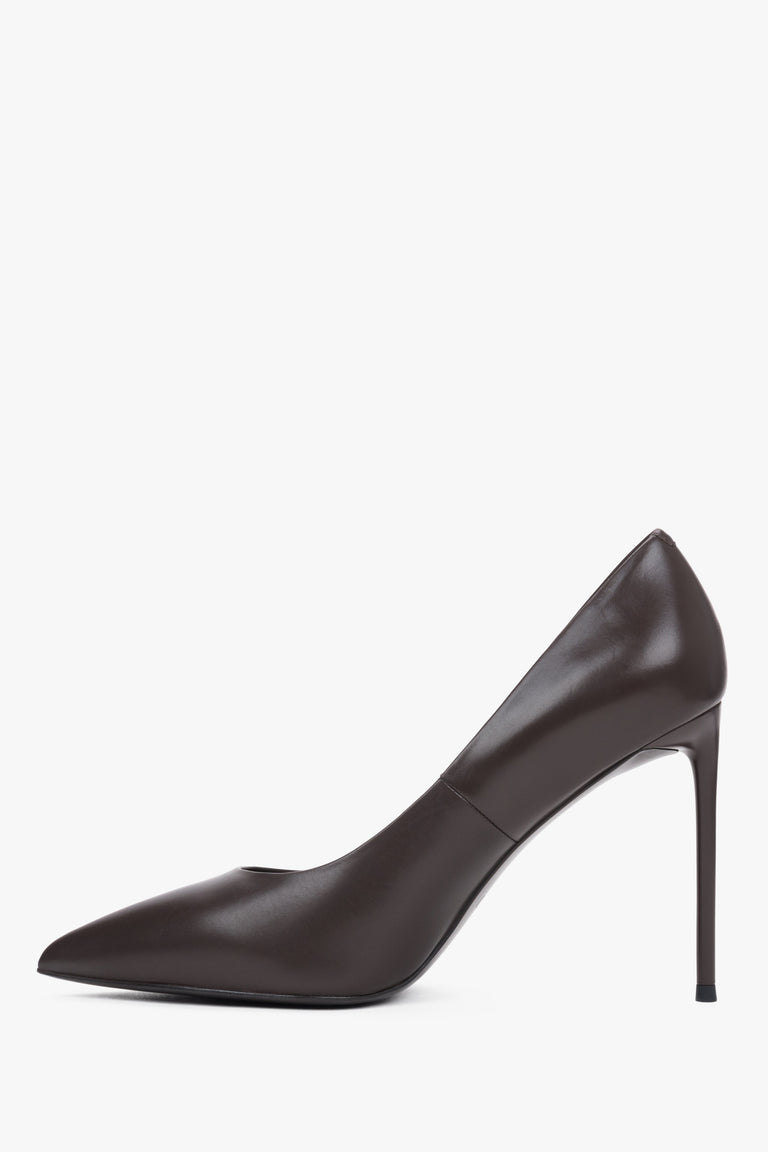 Dark brown genuine leather high heel pumps Estro.