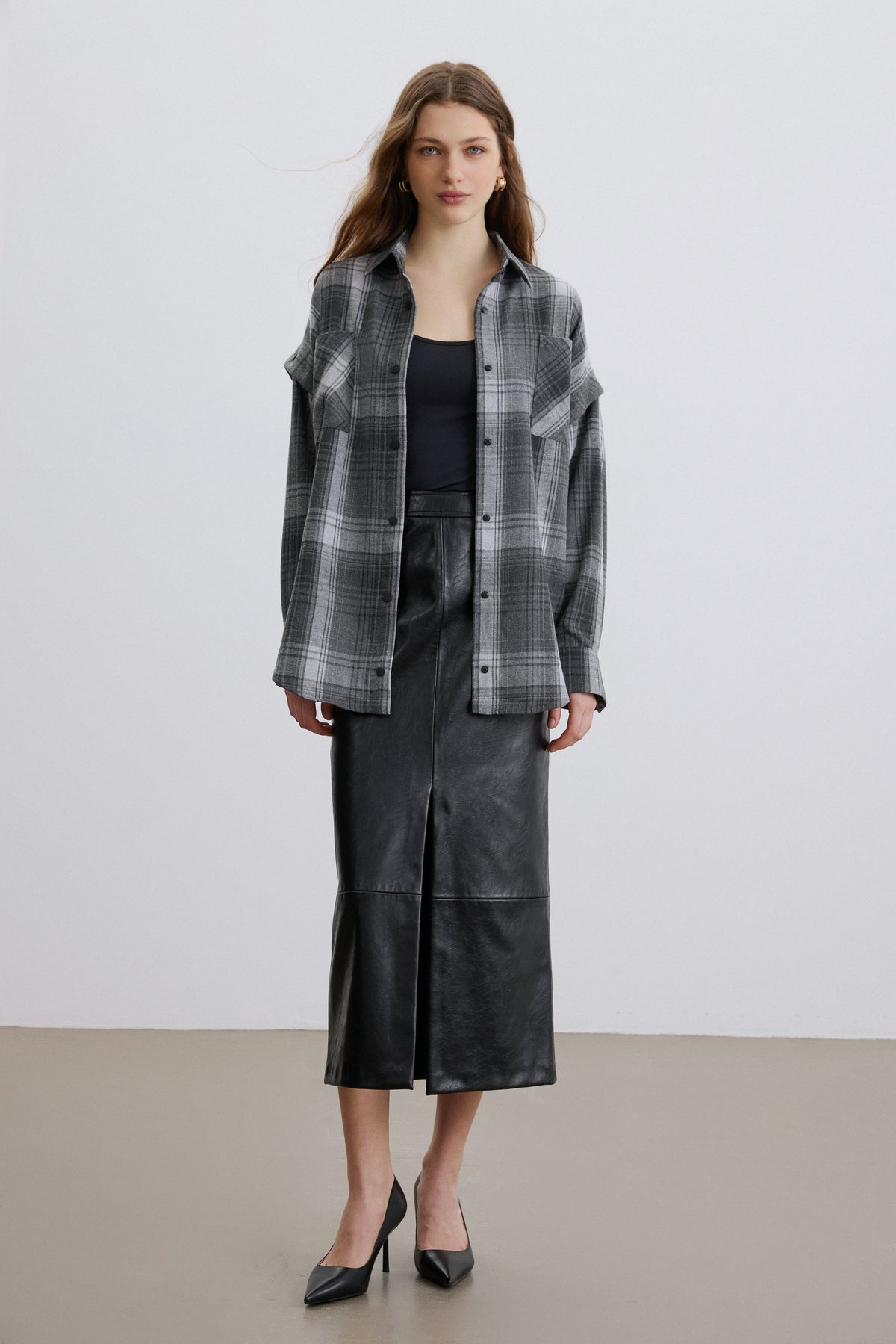 Women's Grey Checkered Shirt with Detachable Sleeves Estro ER00119329.