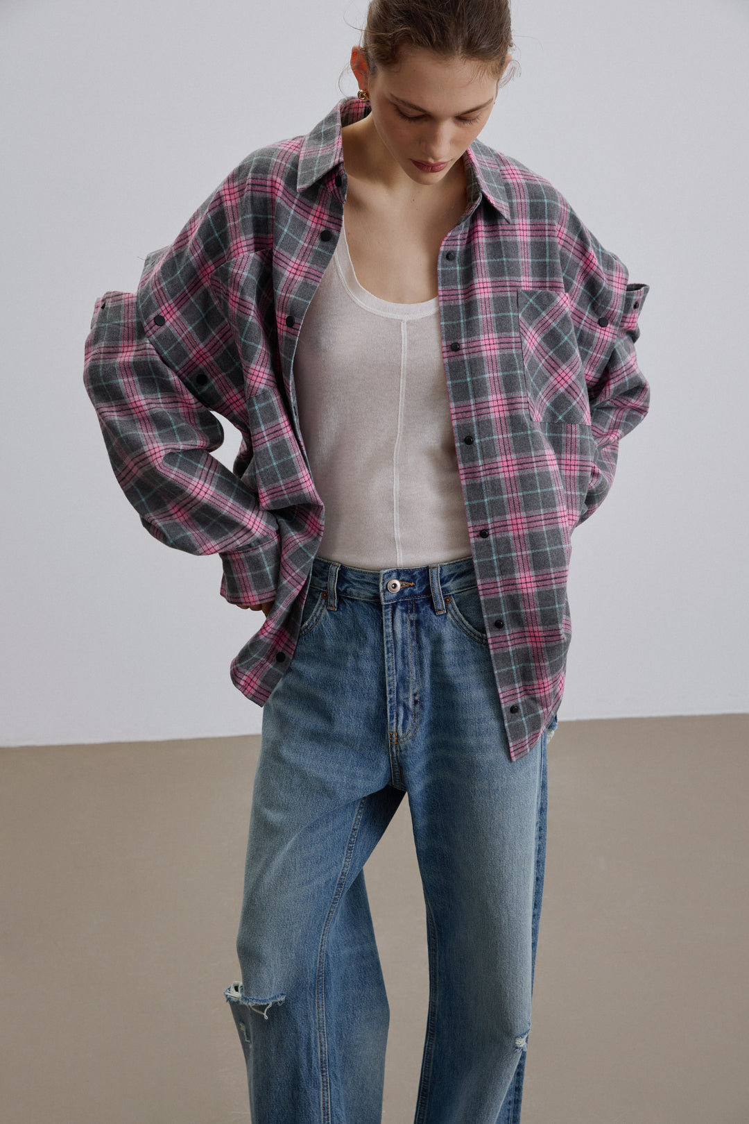 Women's Pink & Grey Checkered Shirt with Detachable Sleeves Estro ER00119322.