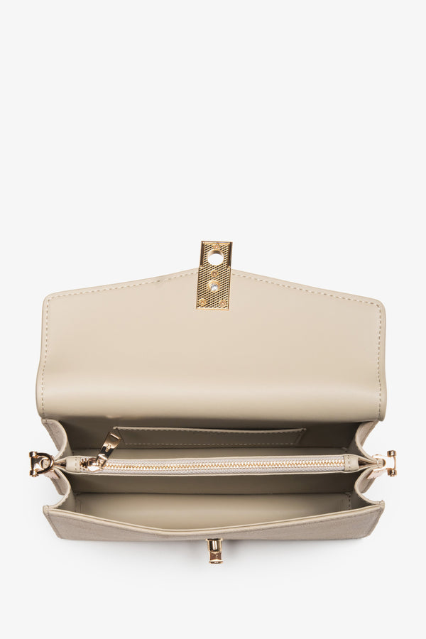Inside view of Estro light beige velour bag.