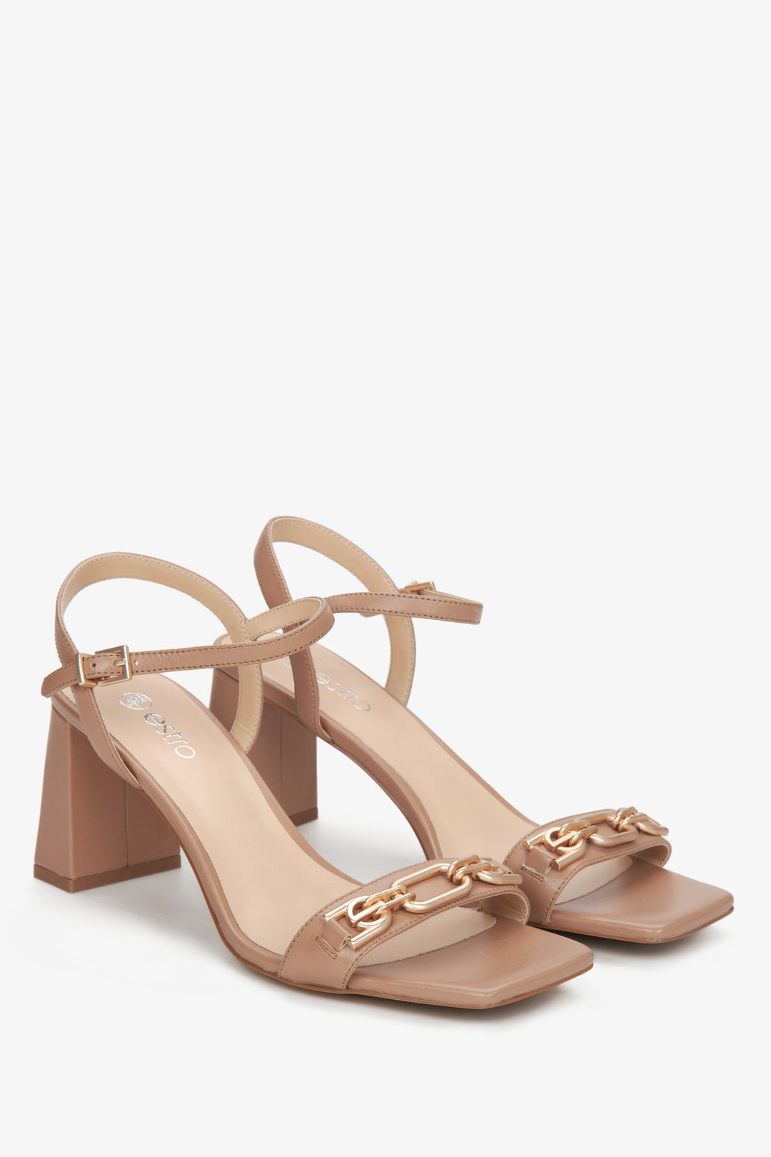 Estro beige leather women's sandals.