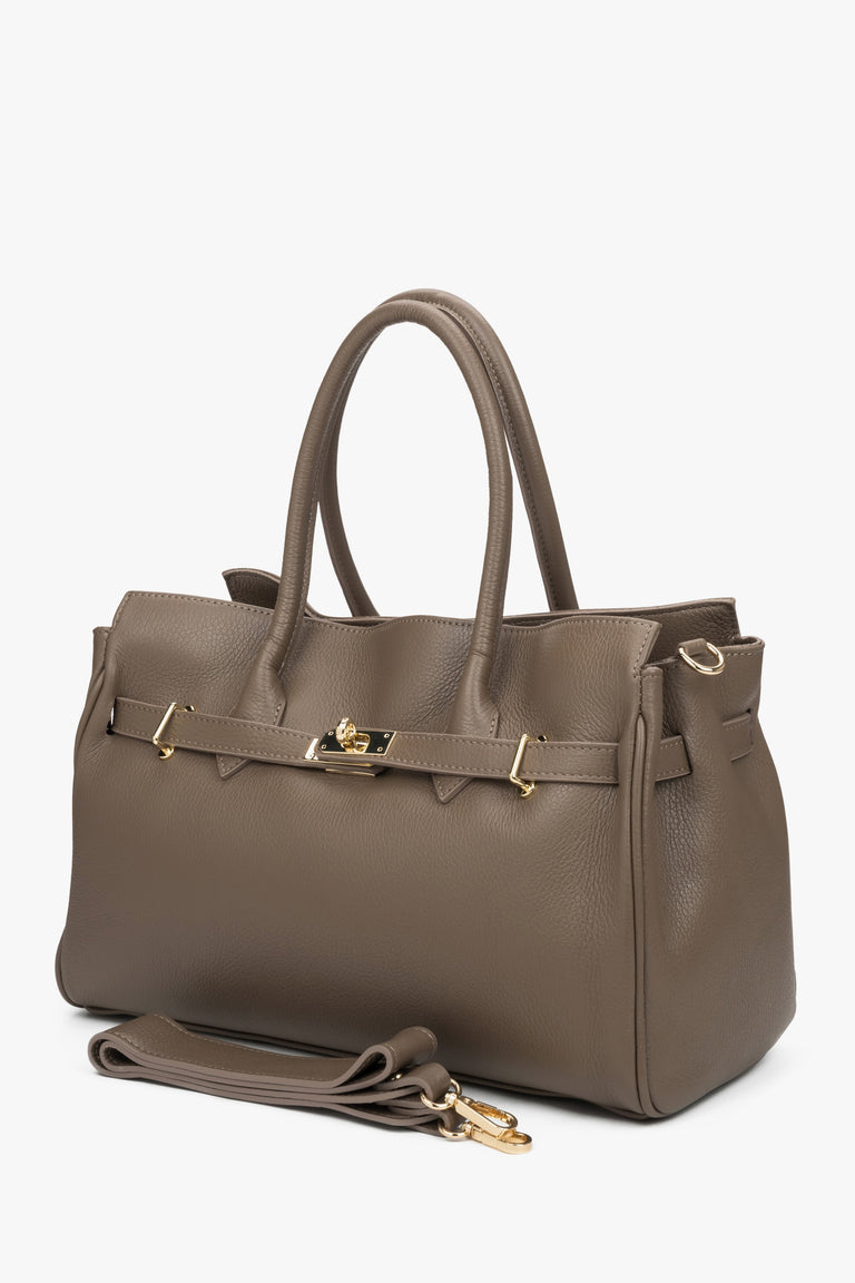 Spacious brown natural leather bag Estro.