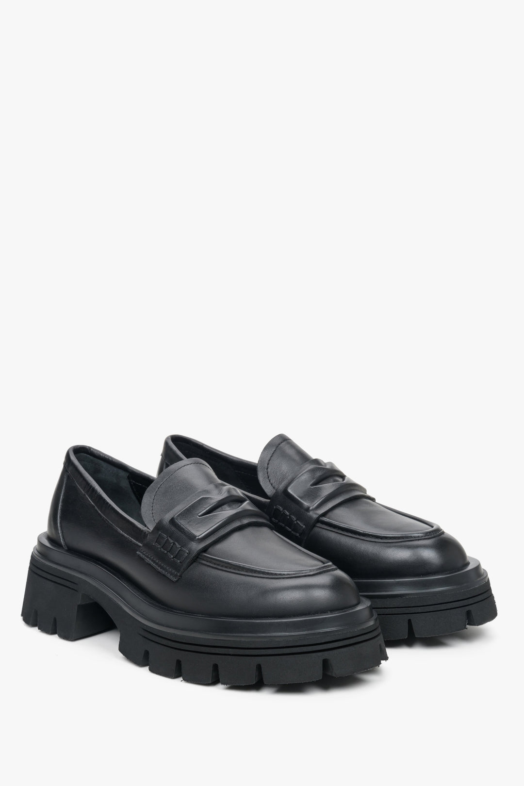 Women's black leather loafers by Estro - close-up on the toe cap.