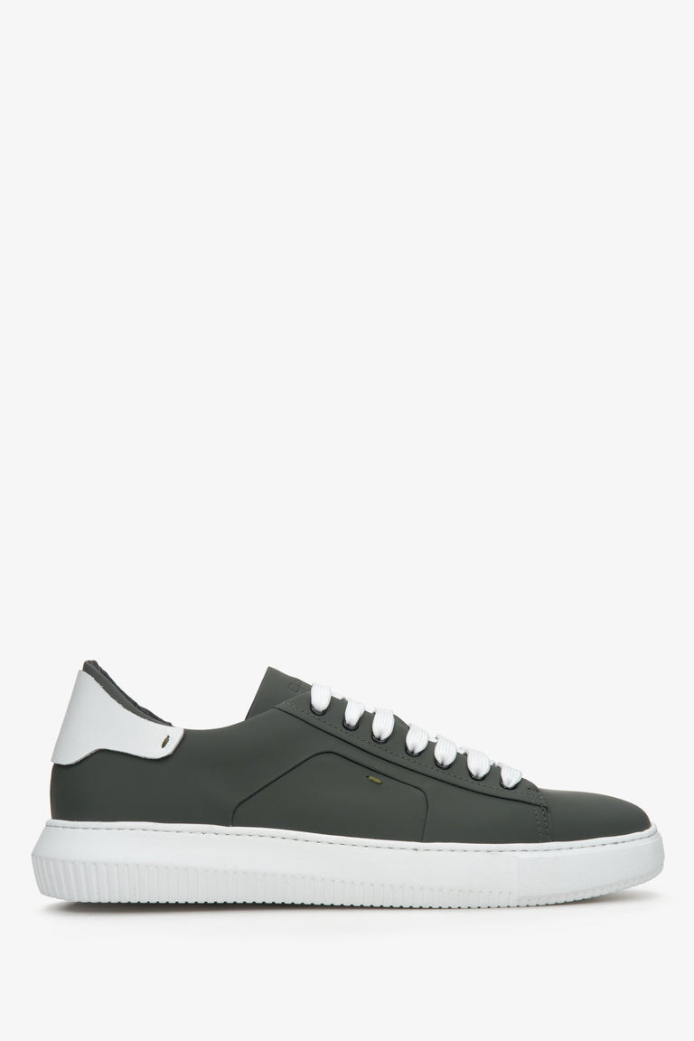 Stylish men's sneakers in green - shoe profile.