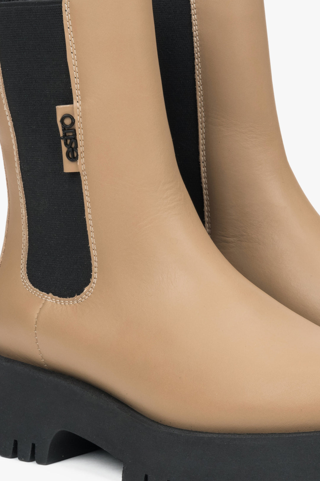 Women's high chelsea boots Estro, beige colour - close-up of the details.