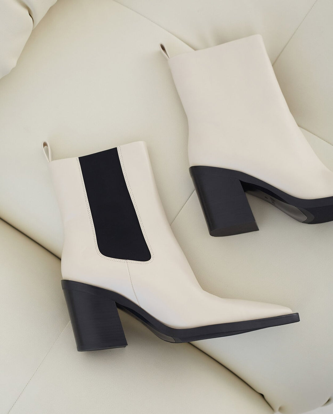 Women's White Leather Cowboy Boots Estro.
