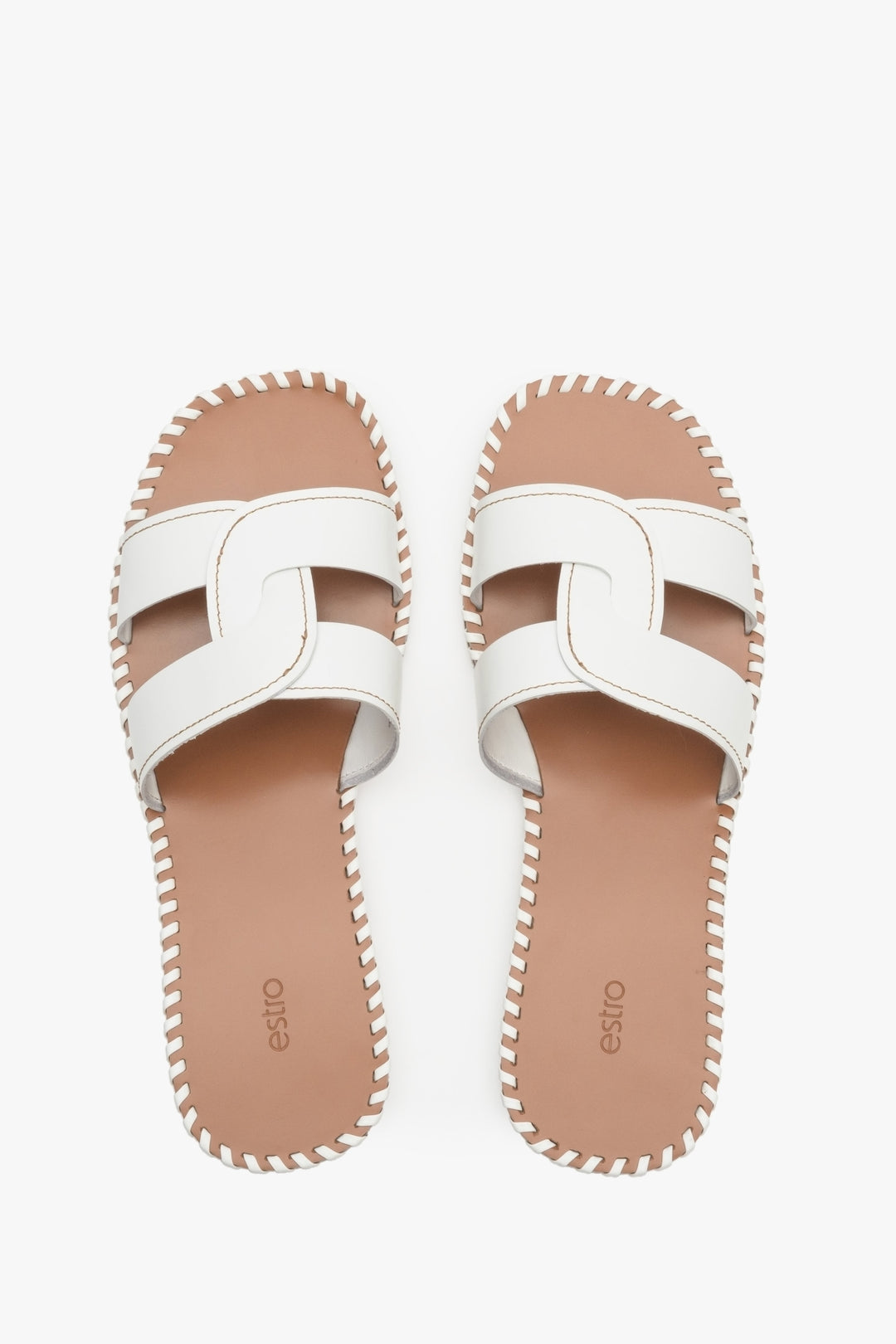 Women's white slide sandals made of genuine leather, Estro brand - presentation from above.