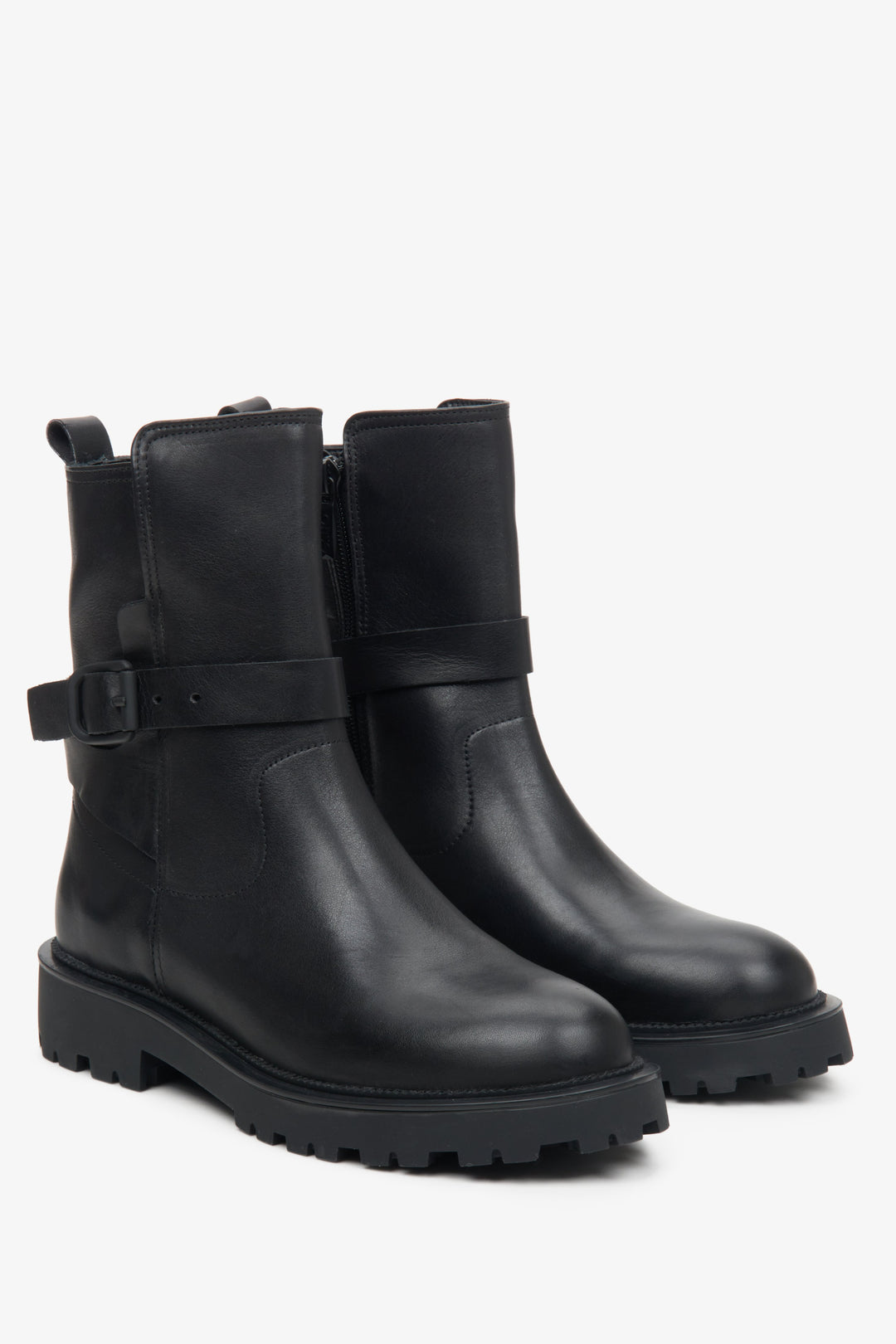 Women's black Estro leather ankle boots with soft uppers - close-up on the toe.