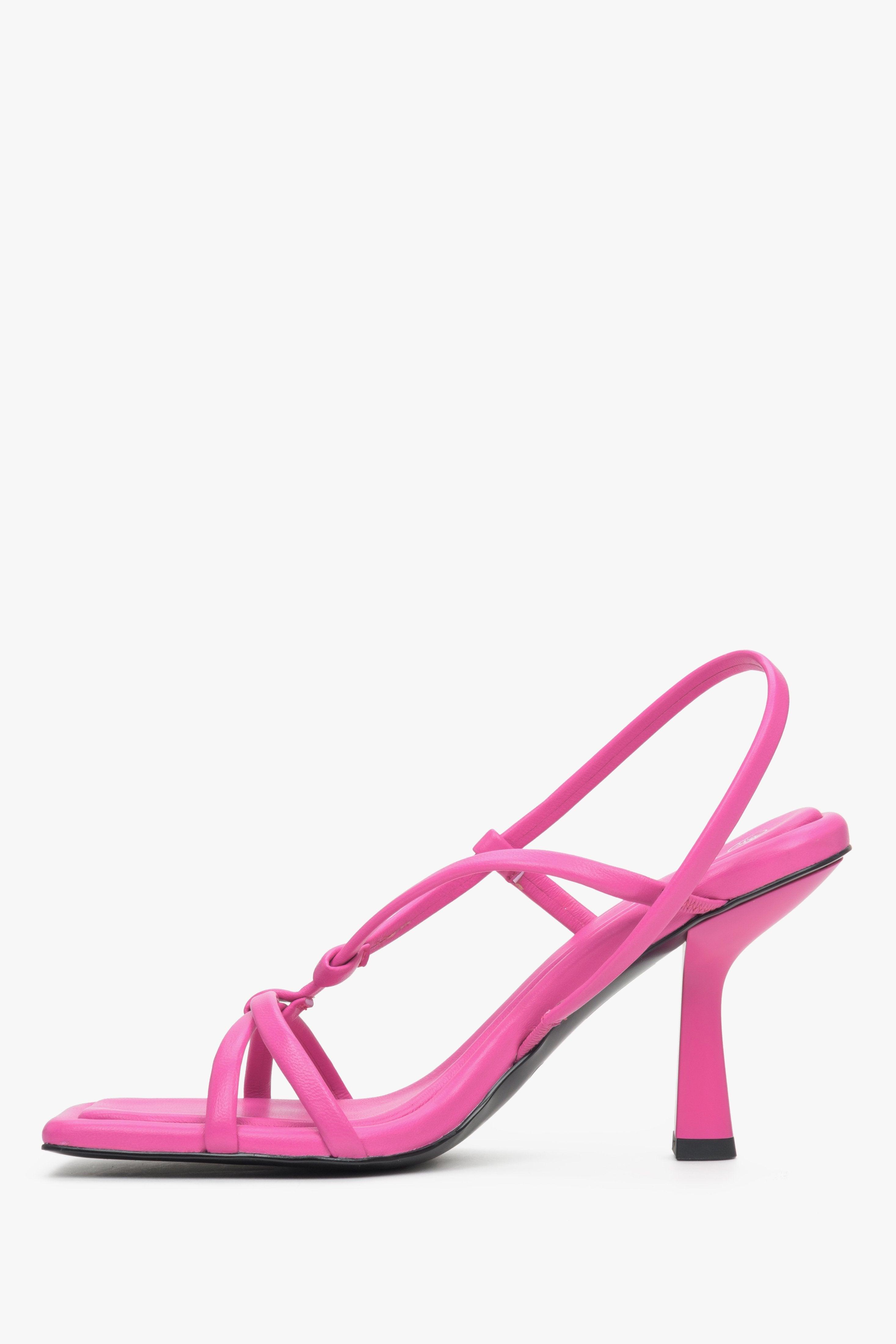 Women's pink leather heeled sandals Estro - shoe profile.