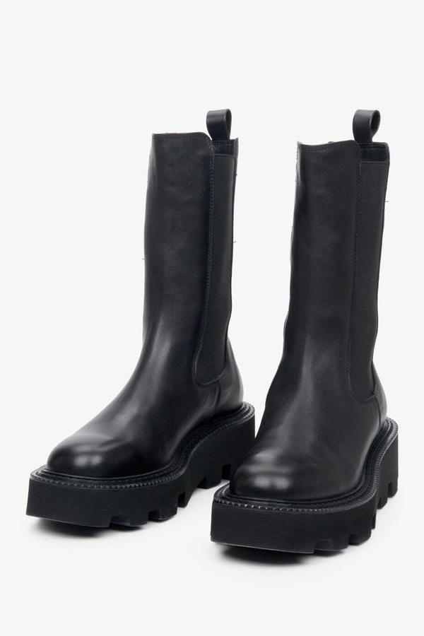  High women's black platform ankle boots with a stretchy shaft by Estro.