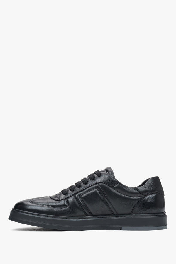 Men's black sneakers Estro - side profile of the shoe.