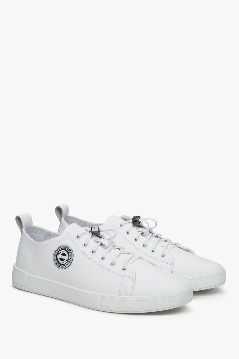 Estro men's sneakers in white leather.