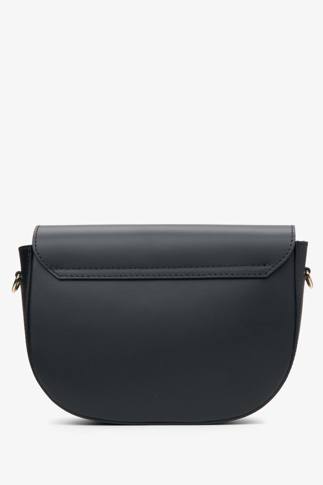Estro black semi-circle women's handbag made of Italian genuine leather - back view of the model.